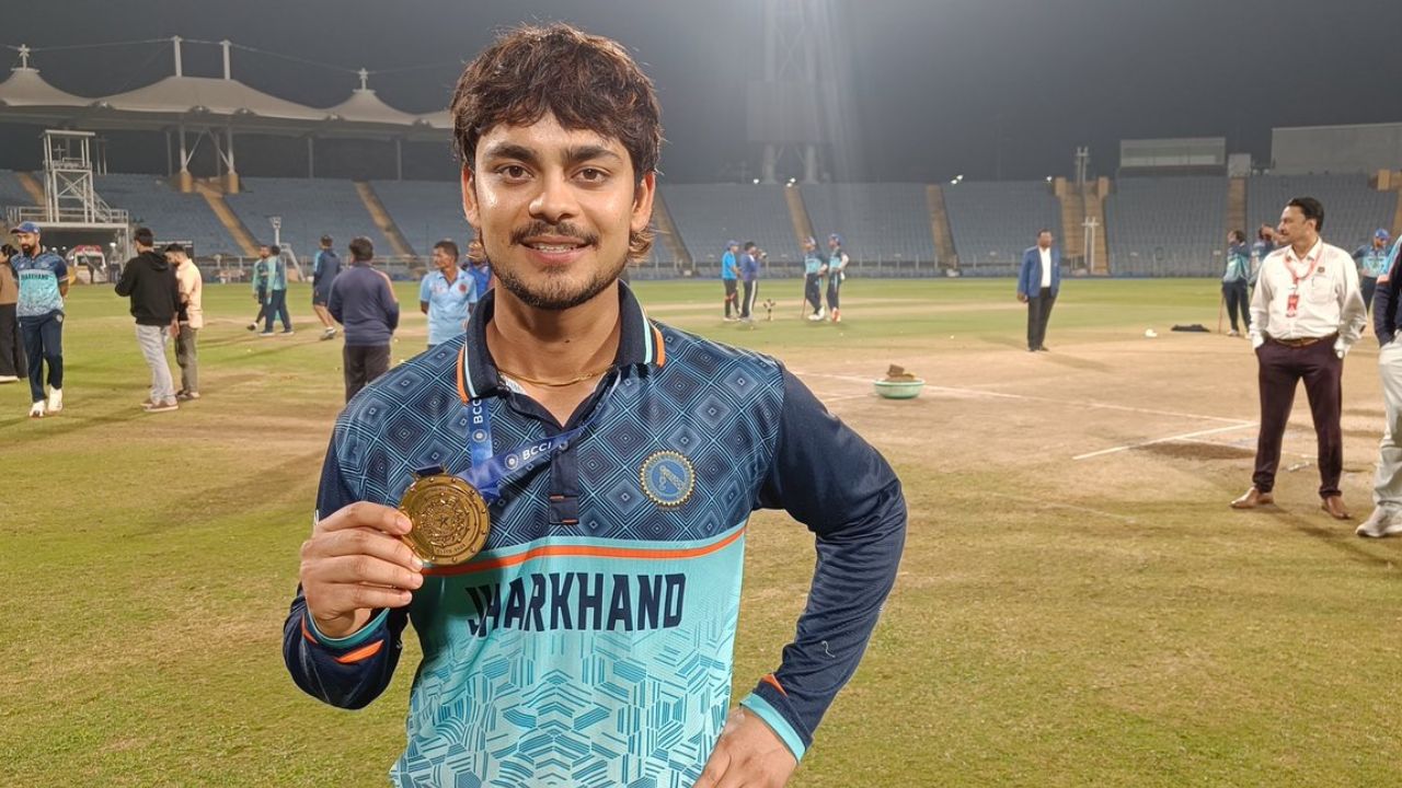 Ishan Kishan Biography : Age, Family, Education, Career, Records, Awards & Net Worth